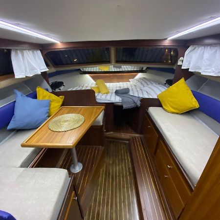Laura Boat 호텔 산트 아드리아 데 베소스 외부 사진