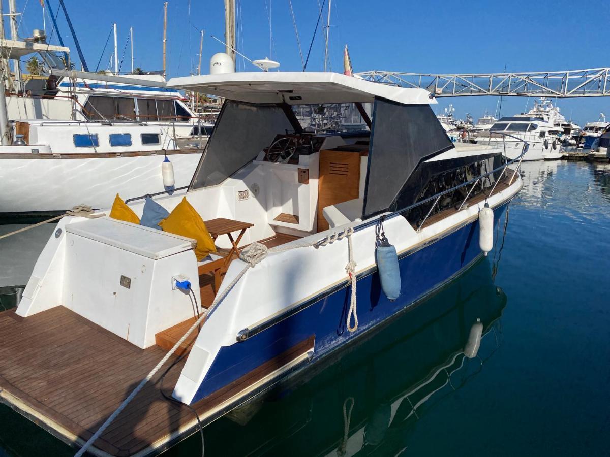 Laura Boat 호텔 산트 아드리아 데 베소스 외부 사진