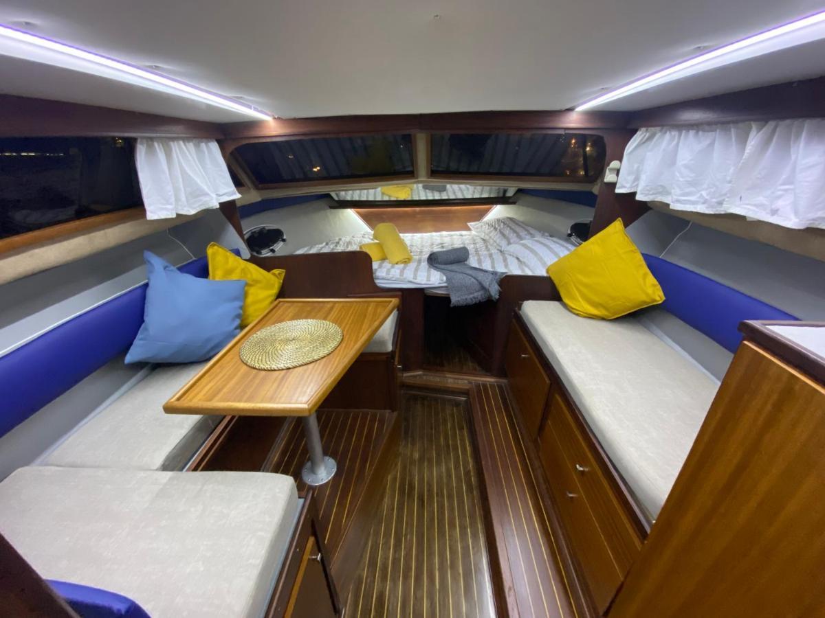 Laura Boat 호텔 산트 아드리아 데 베소스 외부 사진